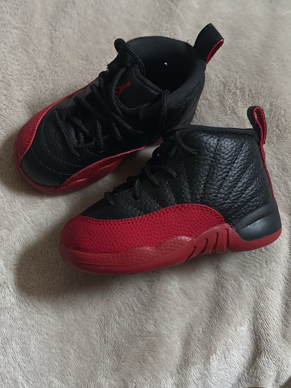 Retro 12 - Picture 2 of 3